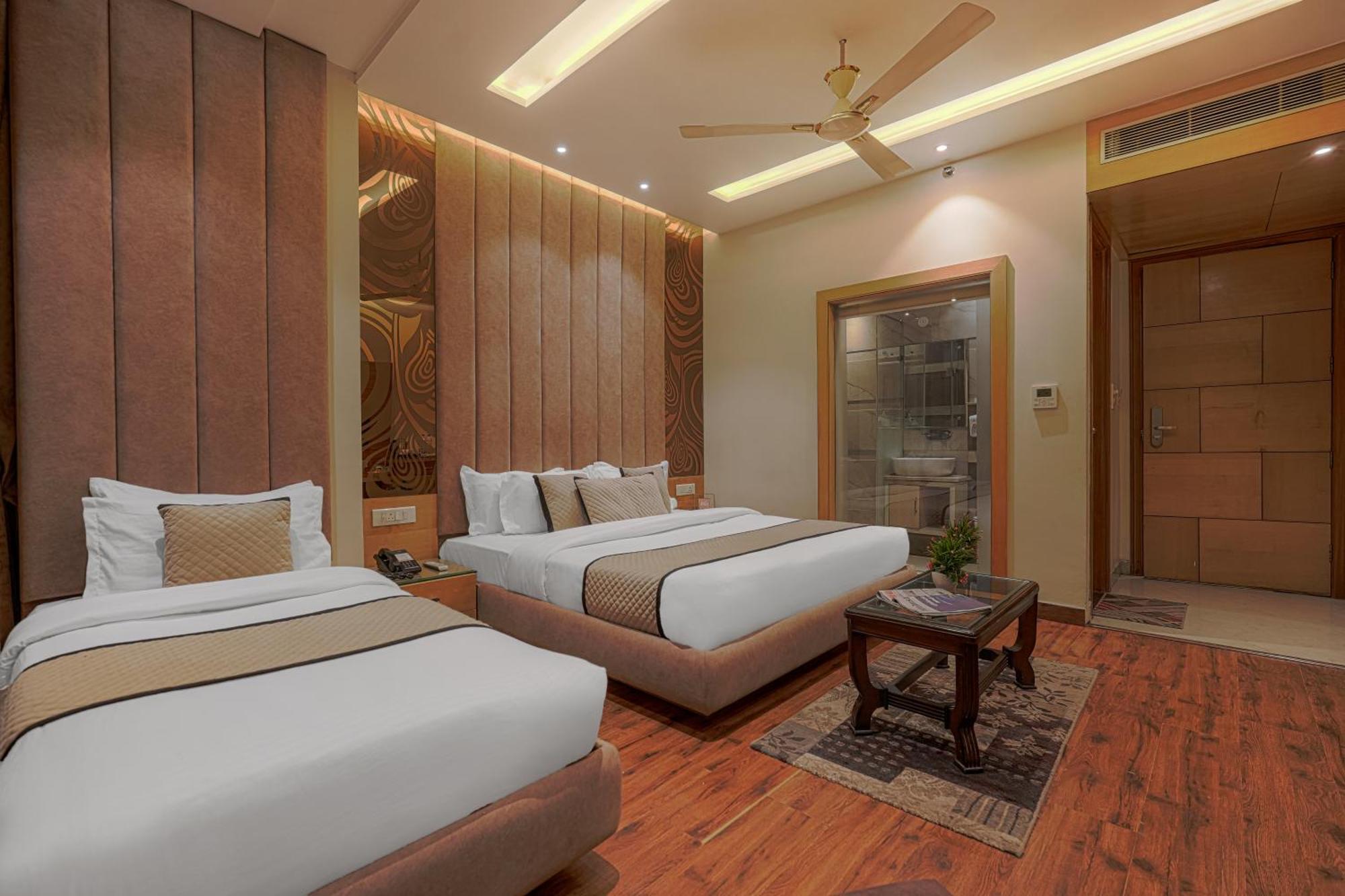 Csjs Inn Hotel Amritsar Eksteriør billede