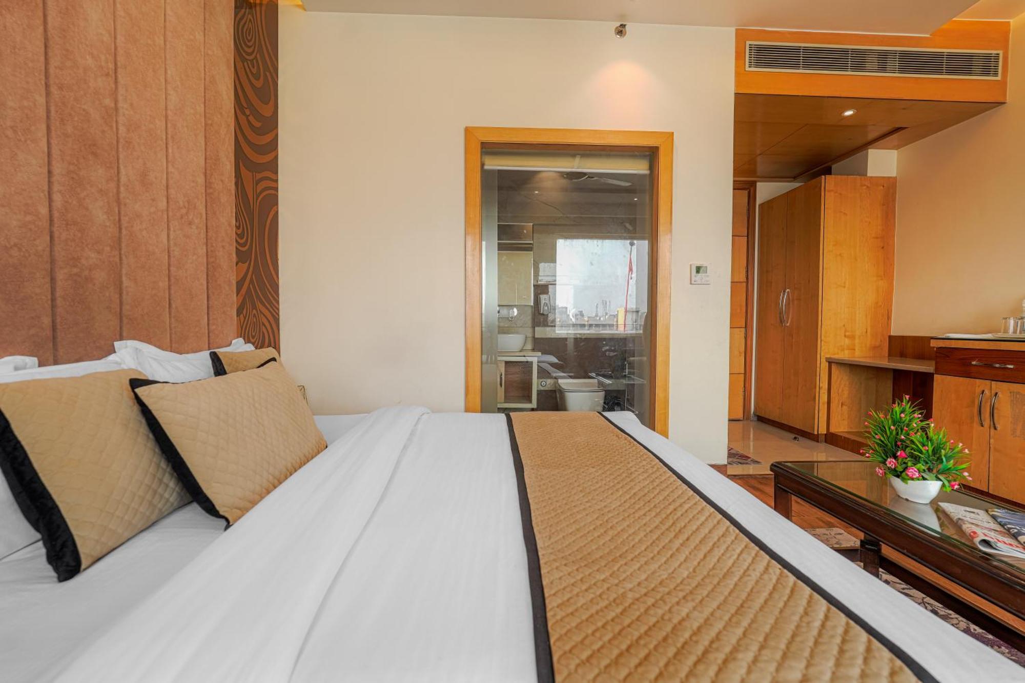 Csjs Inn Hotel Amritsar Eksteriør billede