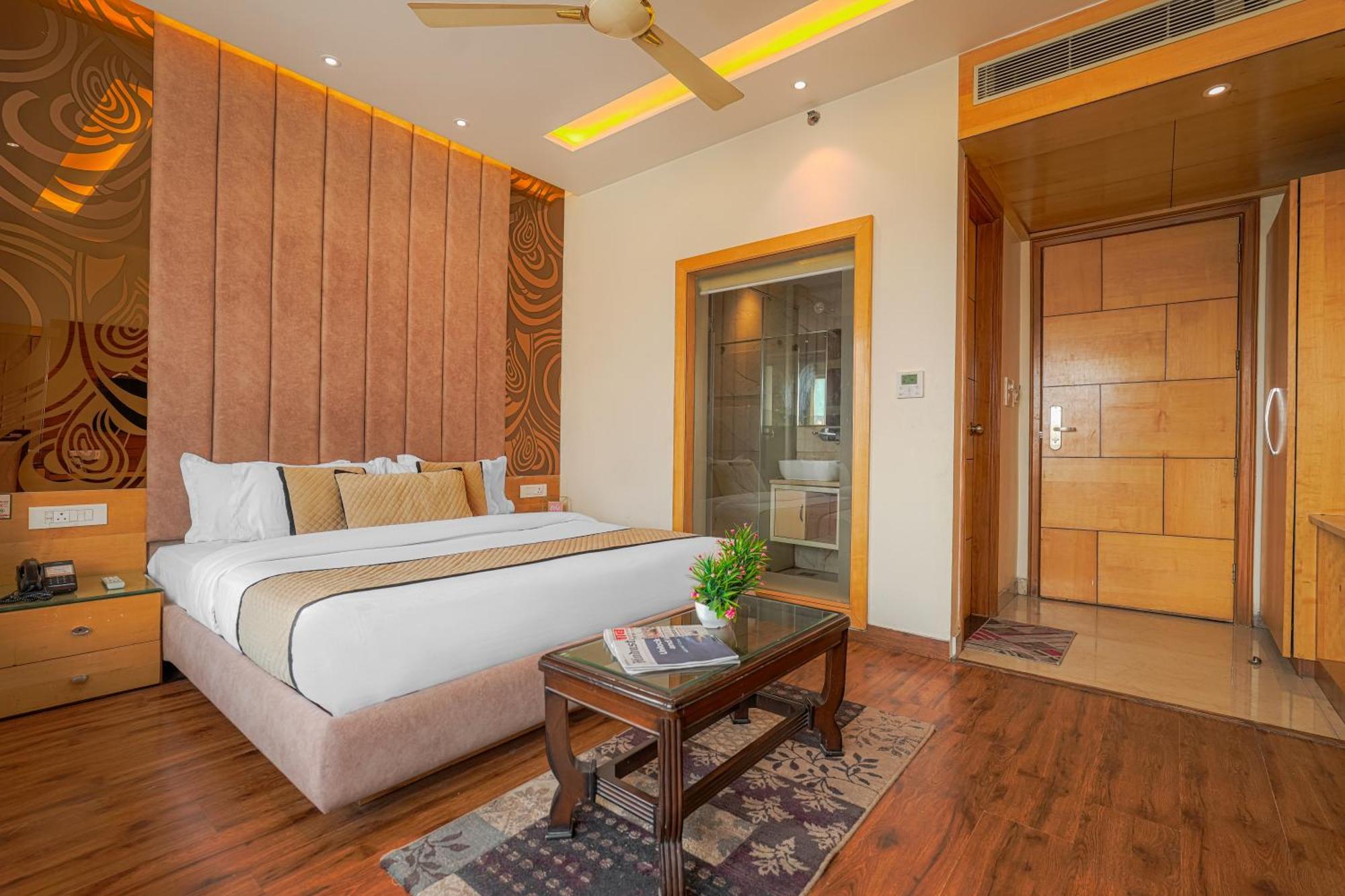 Csjs Inn Hotel Amritsar Eksteriør billede