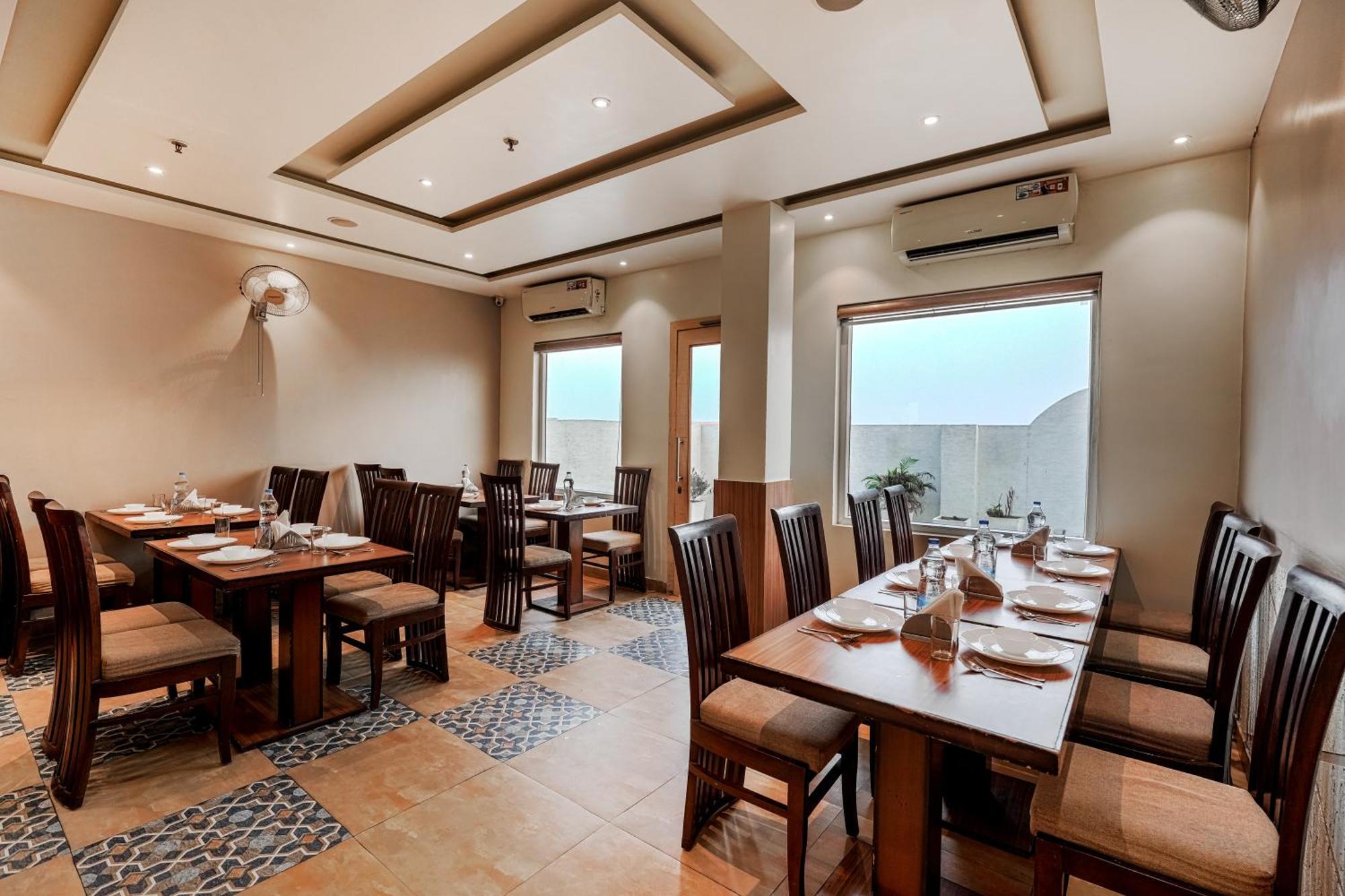 Csjs Inn Hotel Amritsar Eksteriør billede