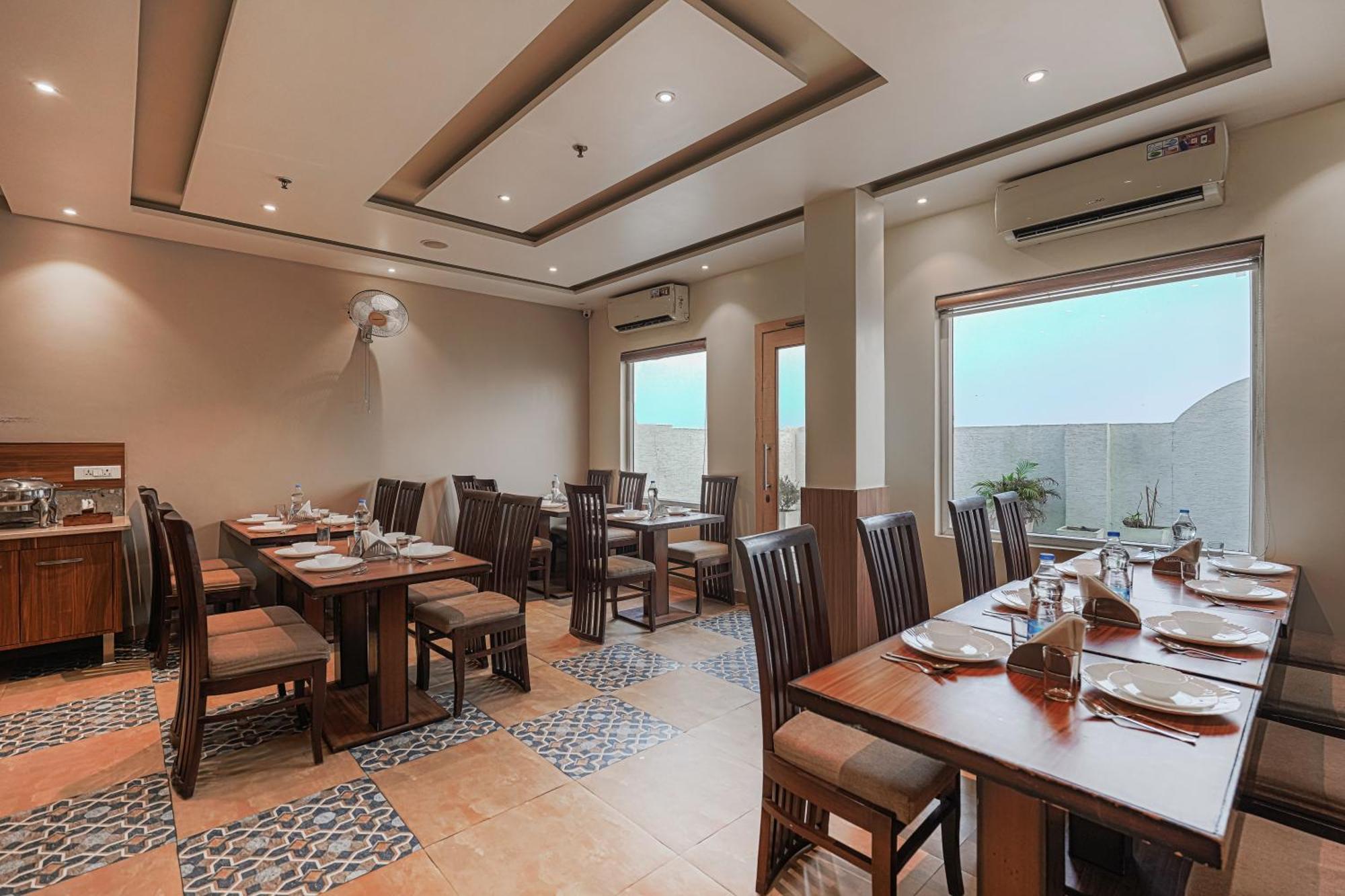 Csjs Inn Hotel Amritsar Eksteriør billede