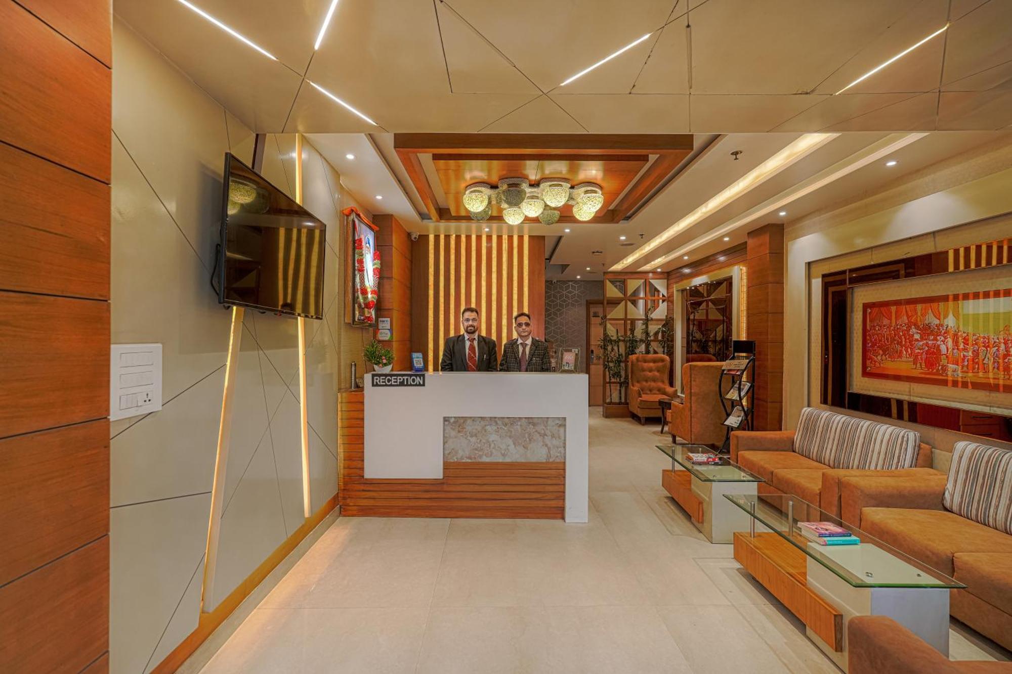 Csjs Inn Hotel Amritsar Eksteriør billede
